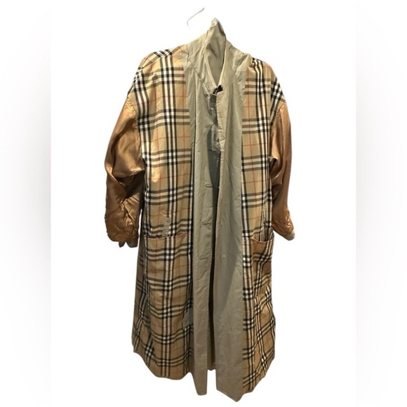 Burberry Classic Beige Trench Coat size 40 runs big XL - Picture 12 of 16